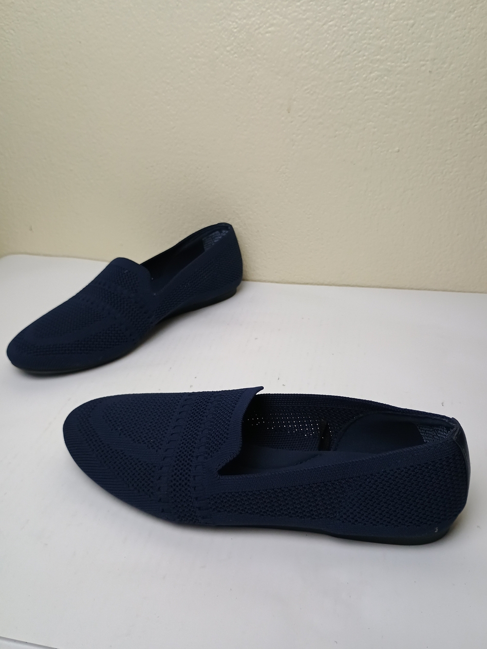 Navy Women's Size 9 Knit Slip-On Flat Loafers Travel Walking Driving